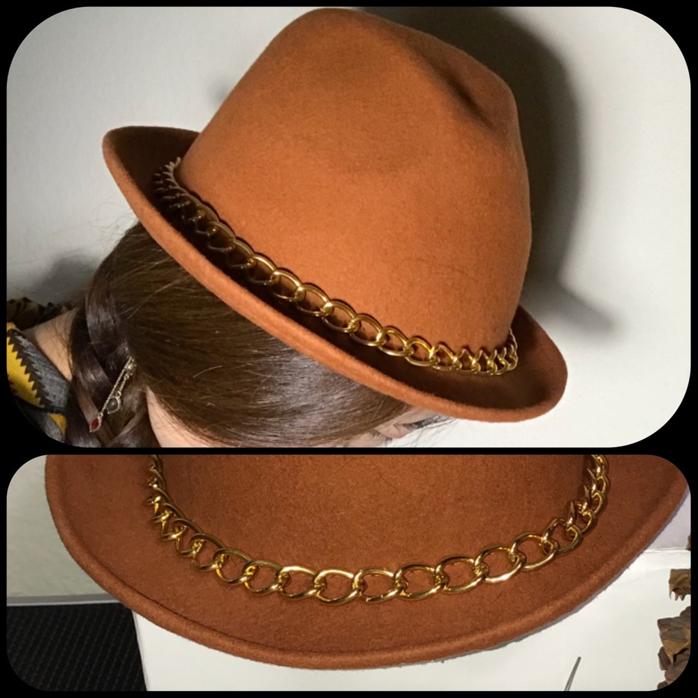 🎀Fedora with Gold chain🎀